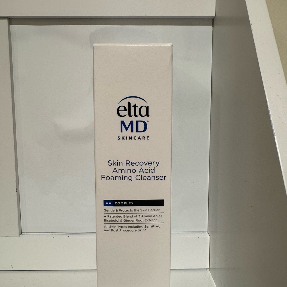 EltaMD White Skin Recovery Amino Acid Foaming Cleanser